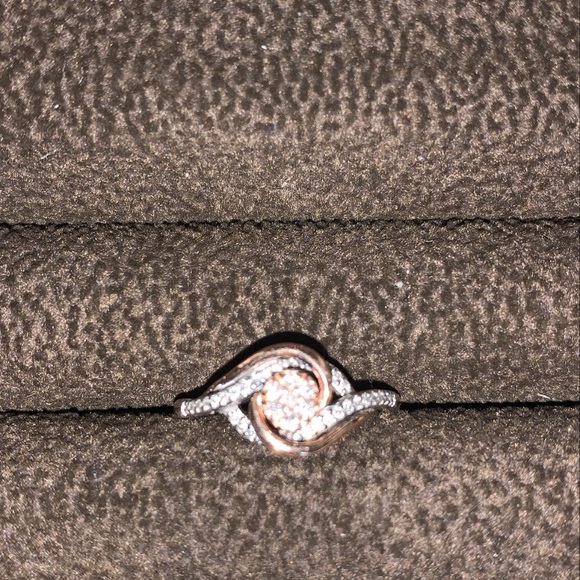 Ring - Picture 4 of 4